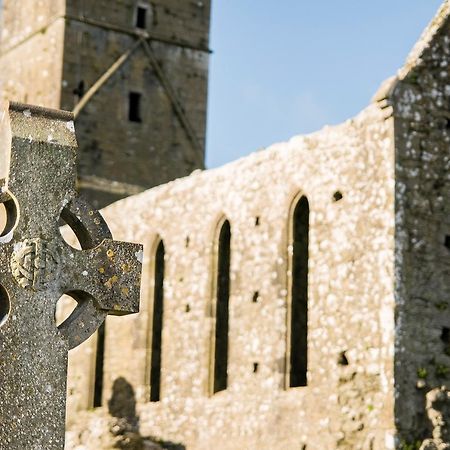 The Arches Hotel Claregalway Buitenkant foto