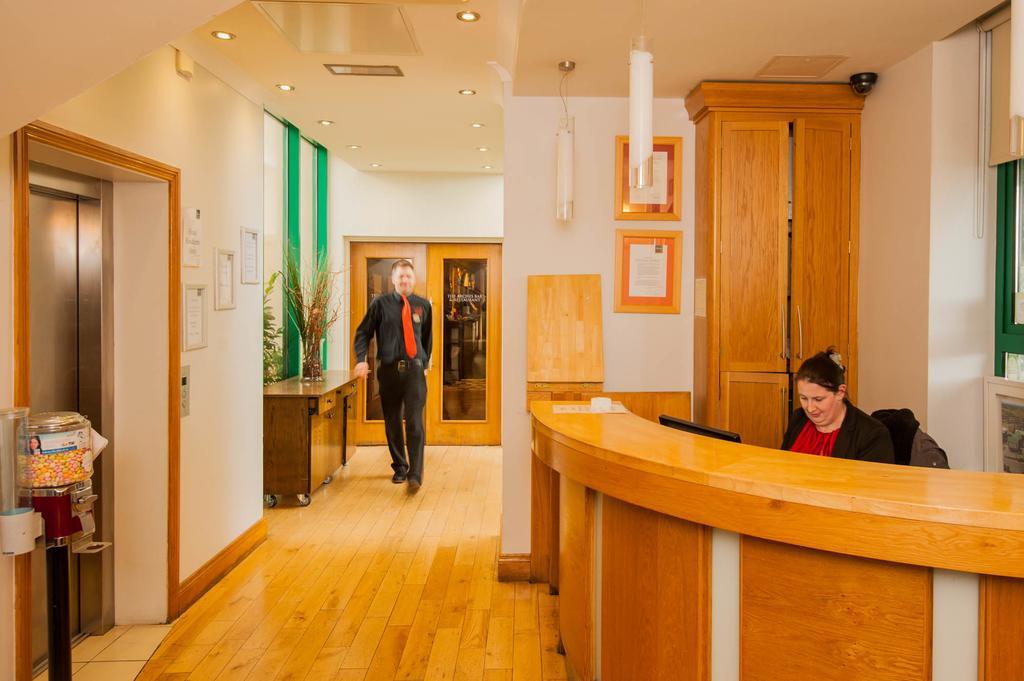 The Arches Hotel Claregalway Buitenkant foto