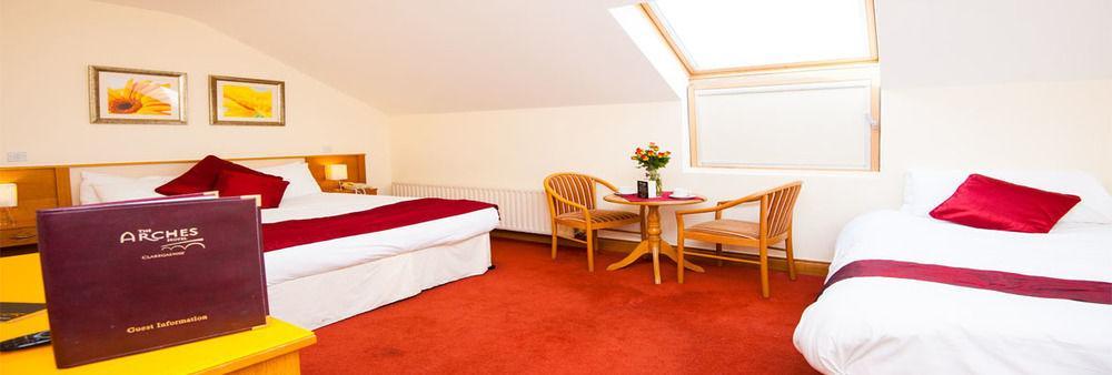 The Arches Hotel Claregalway Buitenkant foto